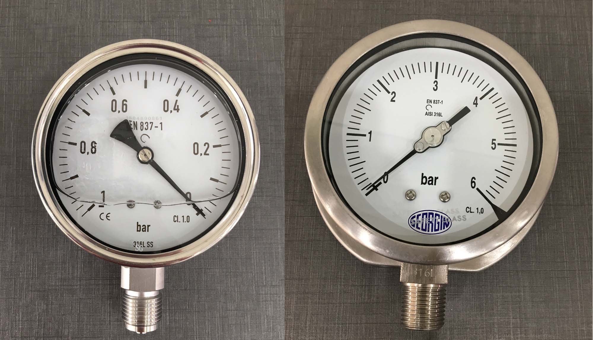 đồng hồ đo áp suất có dầu